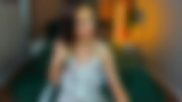 Show modela Tiffany-Grace na web-kameri