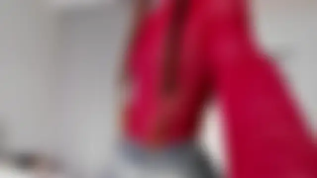 Show modela Undertheskin na web-kameri