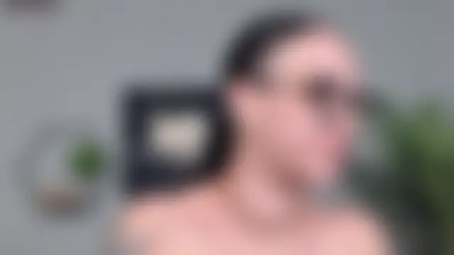 IzabelllNoir élő chatszobája