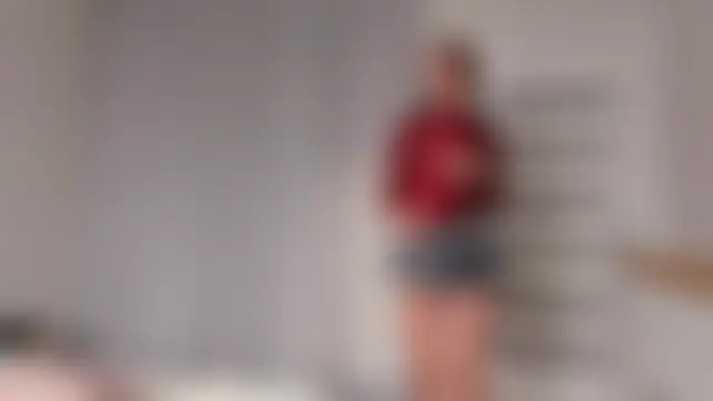 Undertheskin: διαδικτυακό σόου στην κάμερα