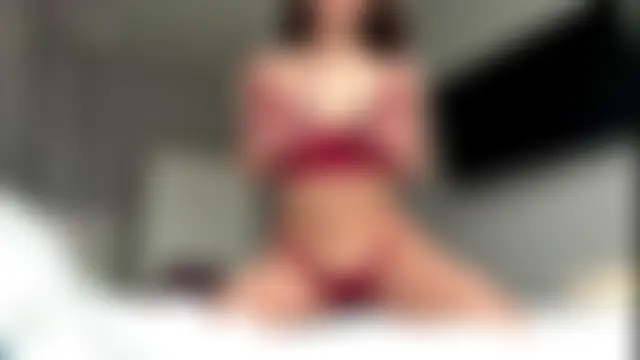 Show modela EliBuu na web-kameri