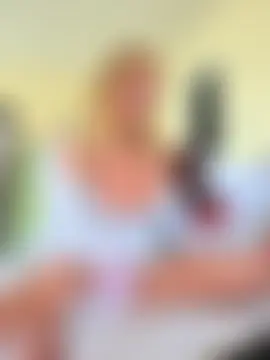 HotWifeLyn68 – live chatrum