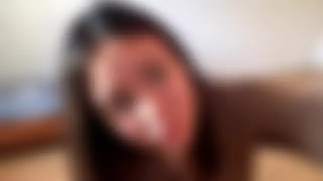 XXX chat uživo modela YourMiIa