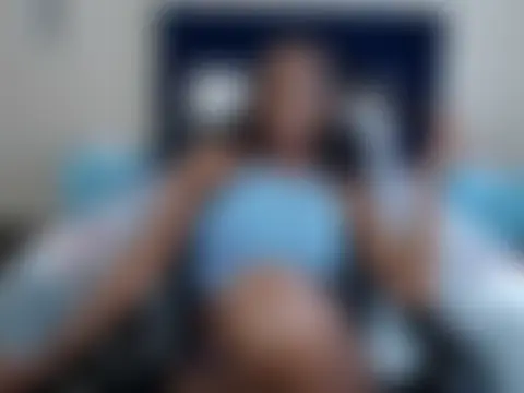 QUEENMANDYY élő chatszobája