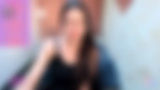 Zoe__Taylor__ Adlı Modelin Canlı Sohbet Odası