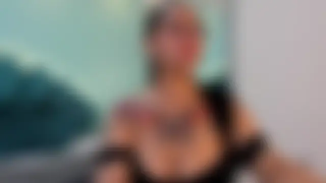 Chat soba uživo modela sharlott18