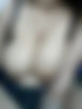 DesiDreams Adlı Modelin Canlı Sohbet Odası