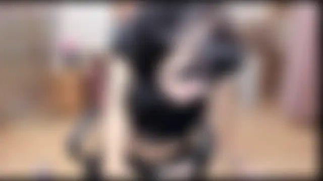 Dana_Haliti Adlı Modelin Canlı Sohbet Odası