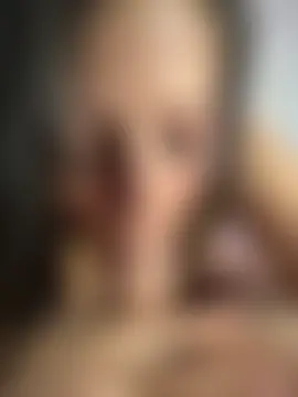 MiaCollinssx Adlı Modelin Canlı Sohbet Odası