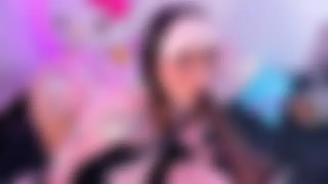 CassieBigass_ Adlı Modelin Canlı XXX Sohbeti