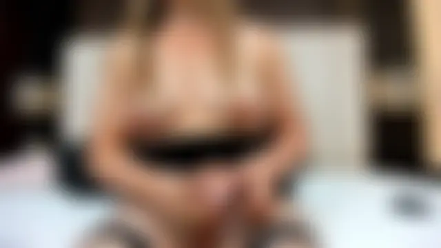 _Dania_Moore_ 现场聊天室