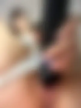 TeaseDollXXX's Live Webcam Show