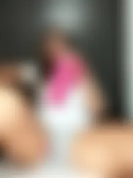 AnnySanz's Live Chat Room