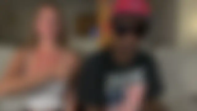 Živá chatovací místnost boomboomr00m