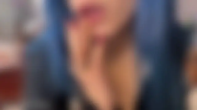 Chat XXX en directo de emily_is_here_