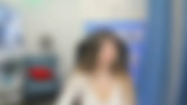 AnneTLi – Naživo XXX chat