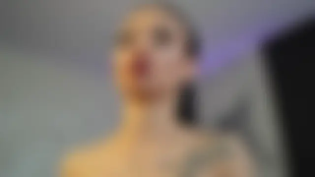 RachelRavee – Naživo chatovacia miestnosť