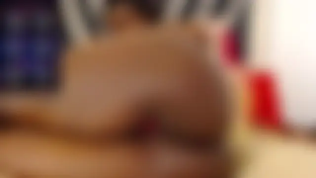 ebony_sussy – Naživo chatovacia miestnosť