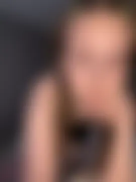 Holy_Poly Show in webcam