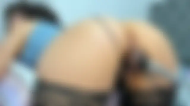 Elizabeth_18_'s Live XXX Chat