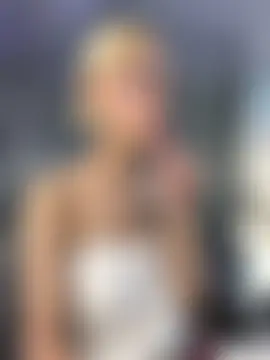 Pokój czatu na żywo – SelenaDaze