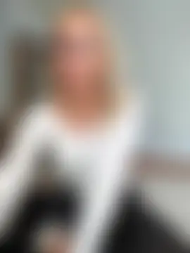 ElenabonyX 现场聊天室