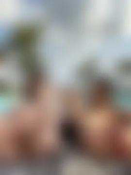 Chat soba uživo modela AdelinaAlia