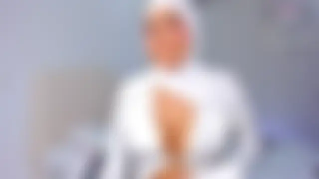 Amira-Zahra: вебкам-шоу