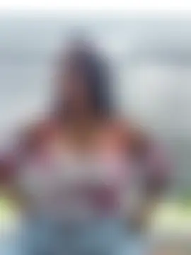 Pokazy przed kamerką – Sara-77