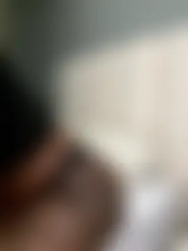 ZinaDomina: διαδικτυακό σόου στην κάμερα