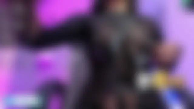 Lucy_Williiams' Live Chat Room