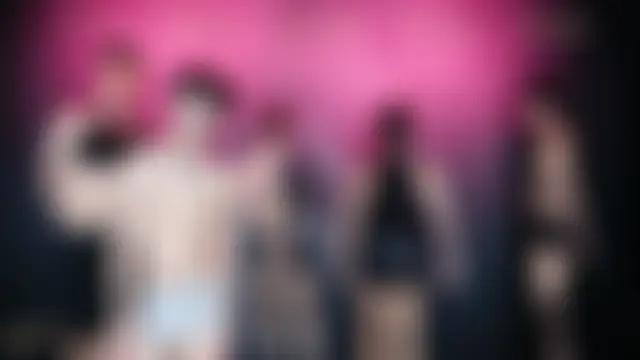 Queen-Vibeのウェブカメラショー