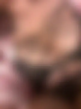 Živá chatovací místnost Leah-Lux