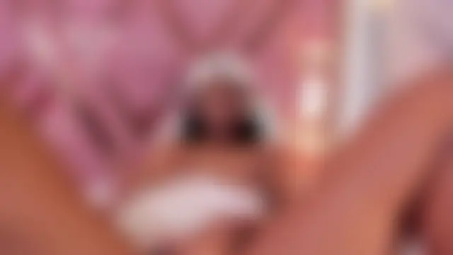 kandy_bronw – Naživo chatovacia miestnosť