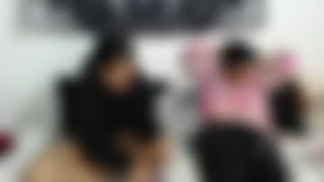 Phòng Chat Trực Tiếp emily_n_abby