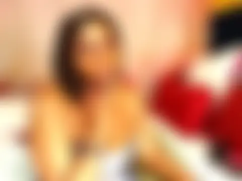 ChloeTyler23 Live chatroom