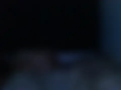 MelaniBbe's Live Chat Room