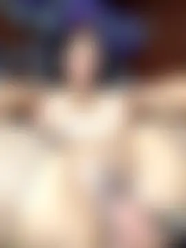 KattalellaGomez – Naživo chatovacia miestnosť