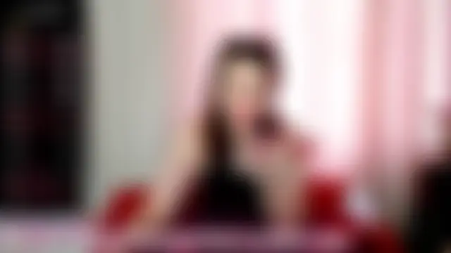 LilllyMoon Adlı Modelin Canlı Sohbet Odası