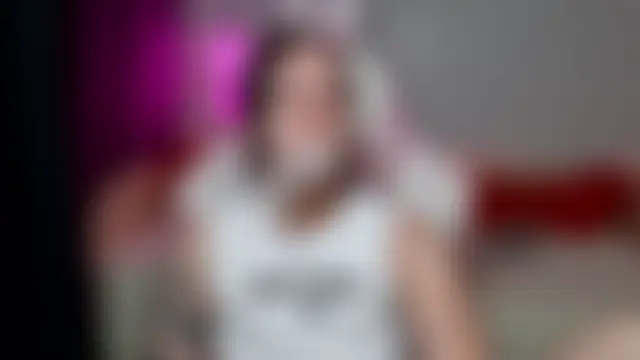 Curious_Lily লাইভ চ্যাট রুম