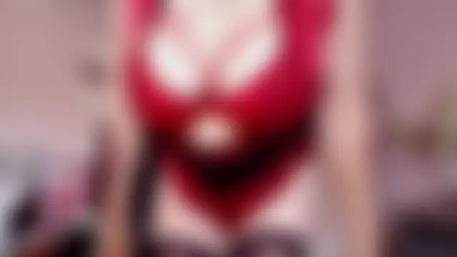 LaylaMilf: онлайн-секс-чат