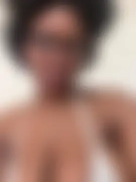 mochamimi Adlı Modelin Canlı Sohbet Odası