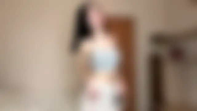 ErlinaBuoy's Live Chat Room