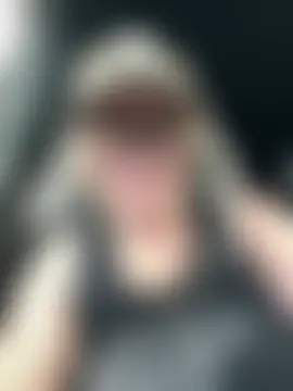 SuzieSub Show in webcam