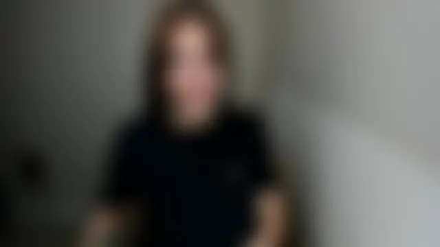 JuliaBusty élő chatszobája