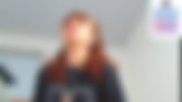 Little_Leksa: διαδικτυακό σόου στην κάμερα