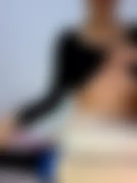 altinya: διαδικτυακό σόου στην κάμερα