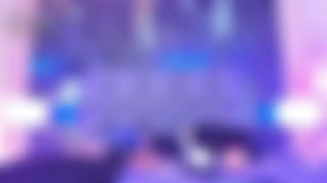 BustyGlow élő chatszobája