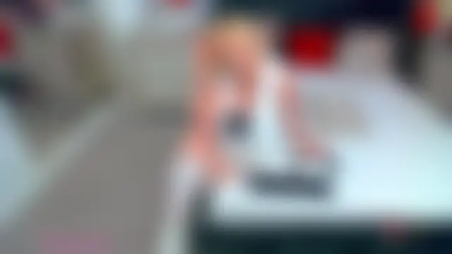 SuzzySunのライブチャットルーム