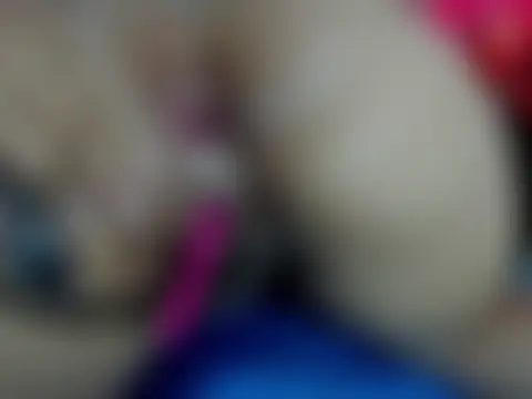 zoe_tamara's Live Chat Room